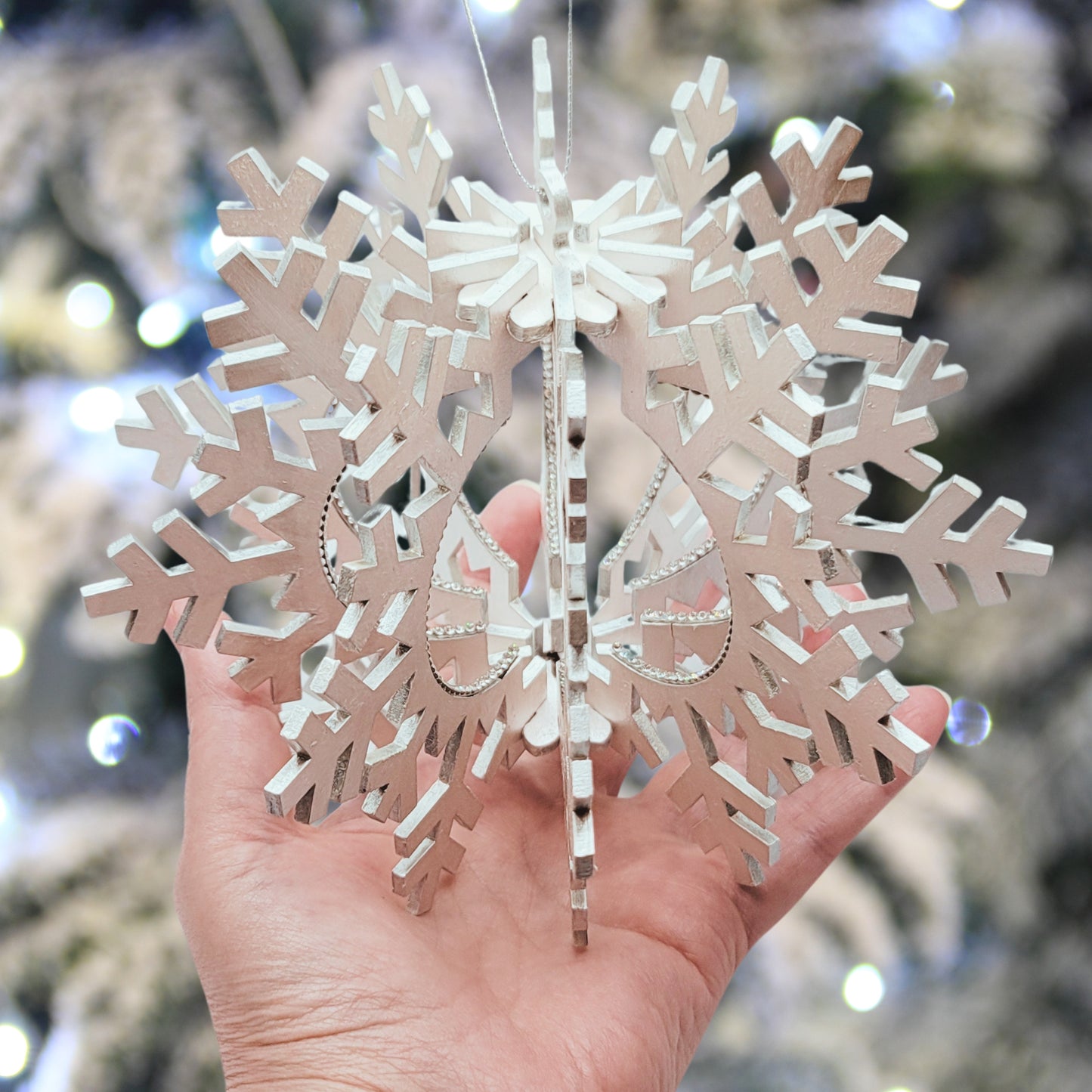 Exclusive Snowflake Christmas Ornament – 2024 Zenit Arts & Crafts Collection