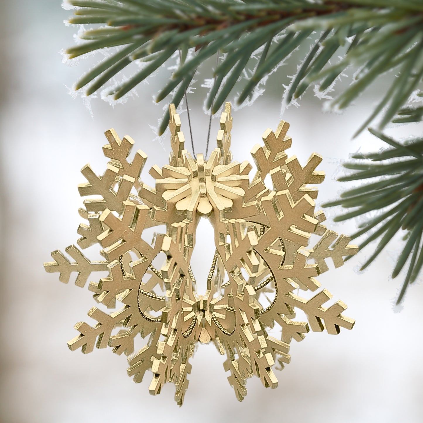 Exclusive Snowflake Christmas Ornament – 2024 Zenit Arts & Crafts Collection